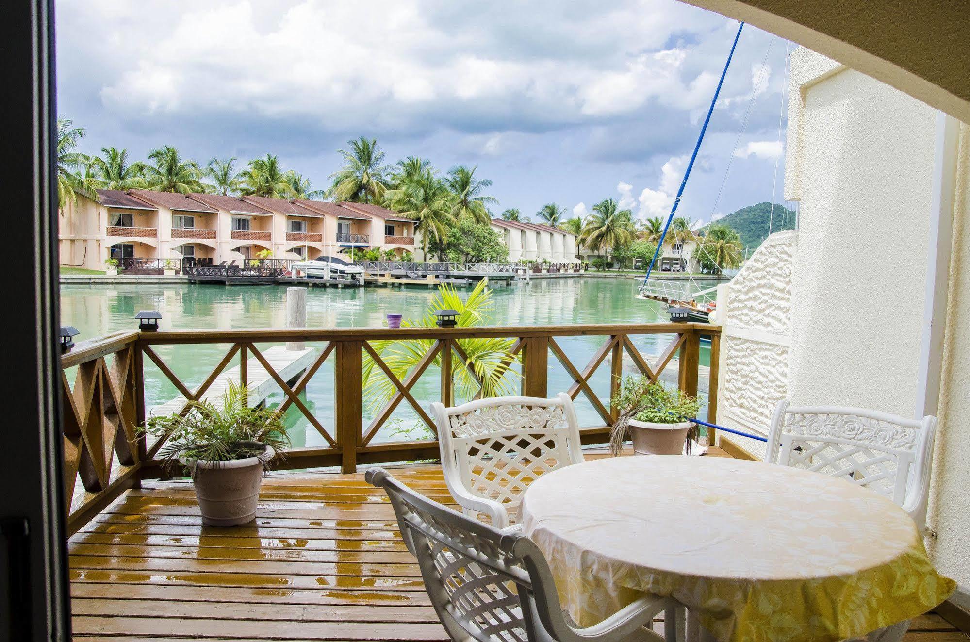 Hbk Villas At Jolly Harbour Extérieur photo