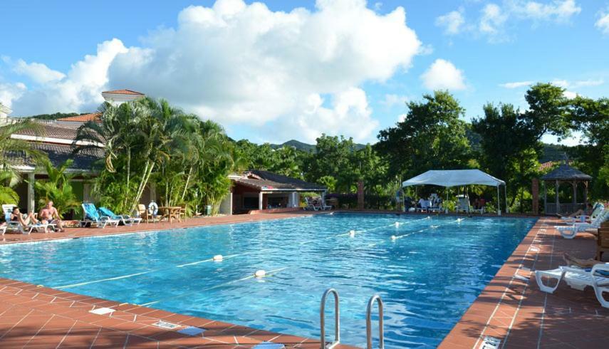Hbk Villas At Jolly Harbour Extérieur photo
