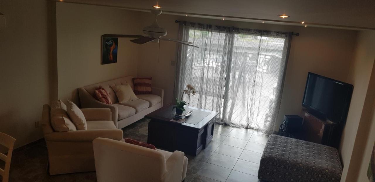 Hbk Villas At Jolly Harbour Extérieur photo